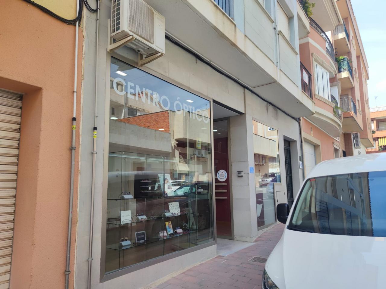  Alquiler bajo comercial